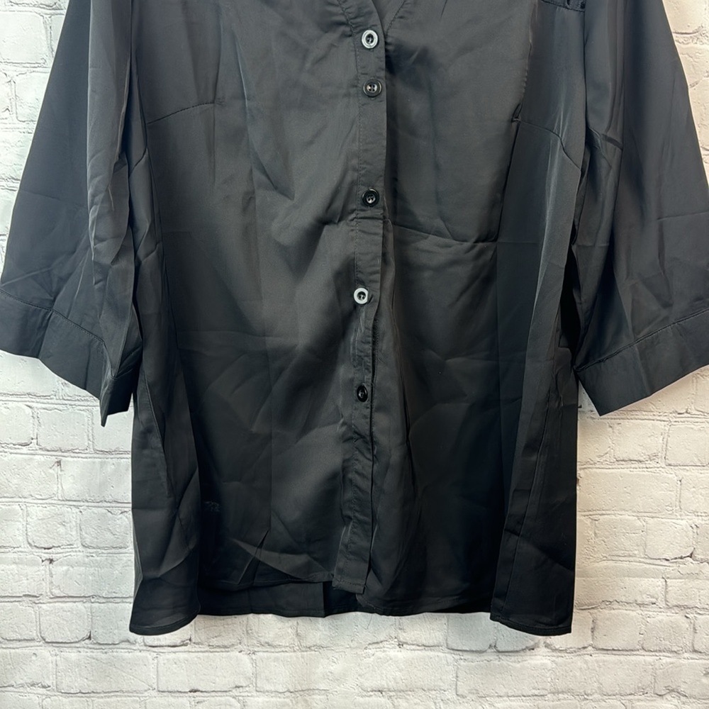 BloomChic Black Cut Out Button Down Top Plus Size 1X - Picture 5 of 7